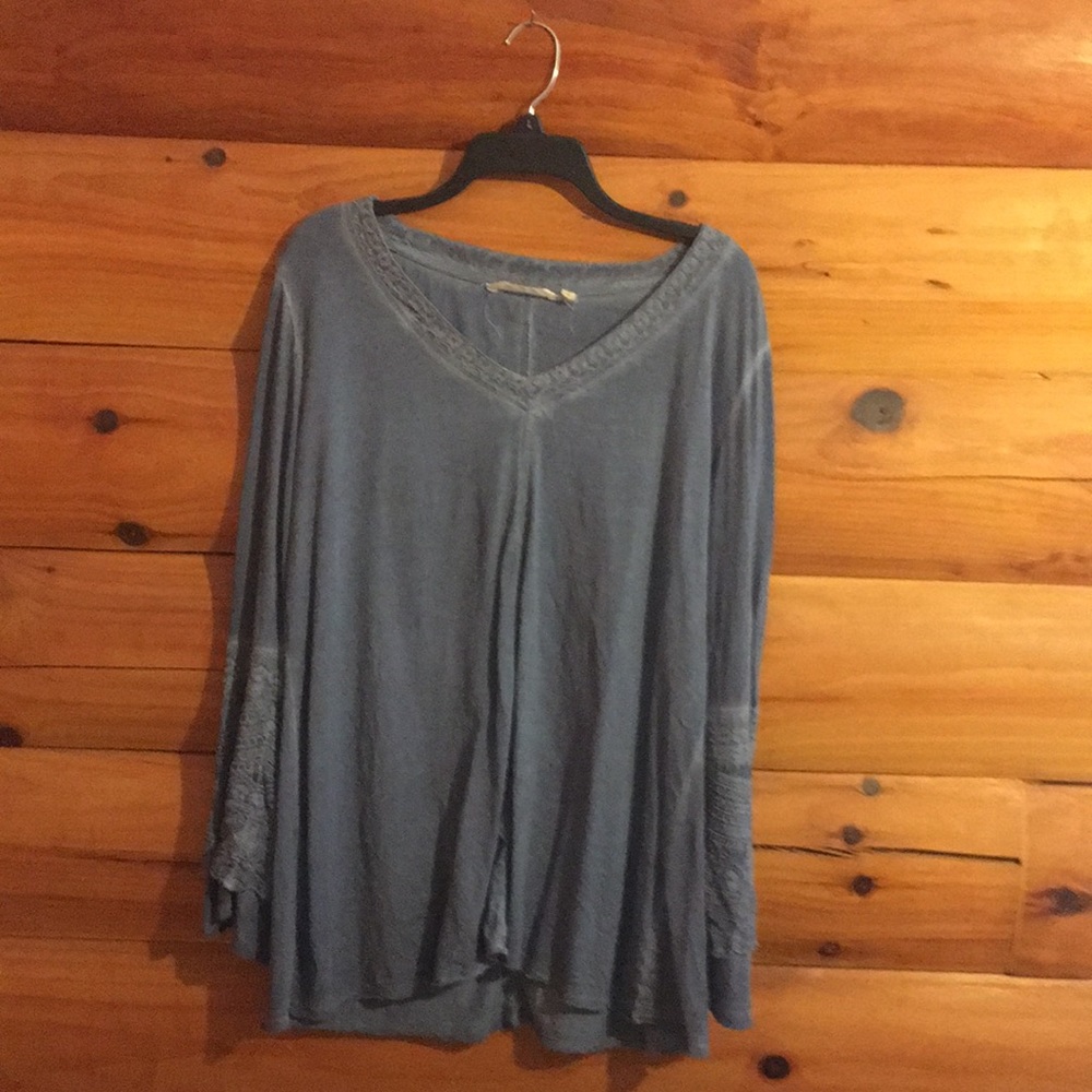 LS V Neck top with fancy, cool bell sleeves.